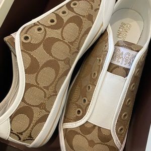 ⬇️PRICE DROP⬇️ Coach Signature Tennis Shoe- NEW